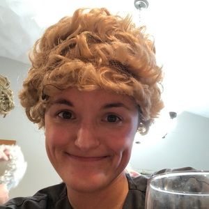 Meet your Posher, Alyssa